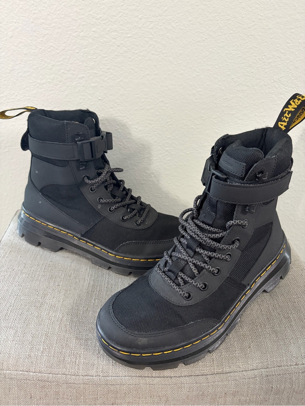 Dr. Martens Men’s Black Combat Ankle Boots Lace-Up Buckle US 7 UK 6 EU 39